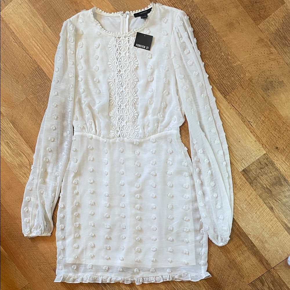 Forever 21 🤍 White Textured Long Sleeve Dress Embroidered Lace Detailing